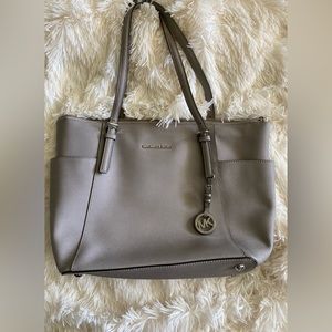 Michael Kors Jet Set Tote